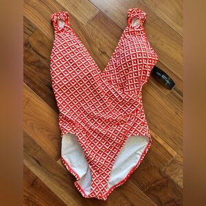 NWT Carmen Marc Valvo Coral and White One Piece Swimsuit Sz 14